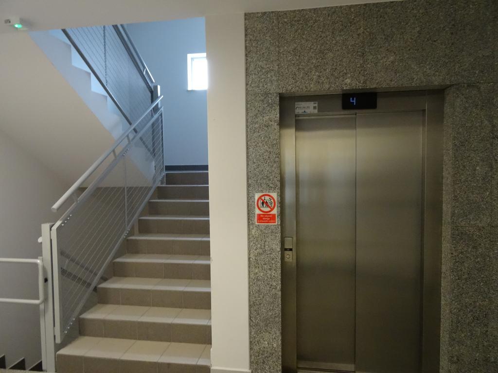 Apartamenty Metro Mlociny วอร์ซอ ห้อง รูปภาพ